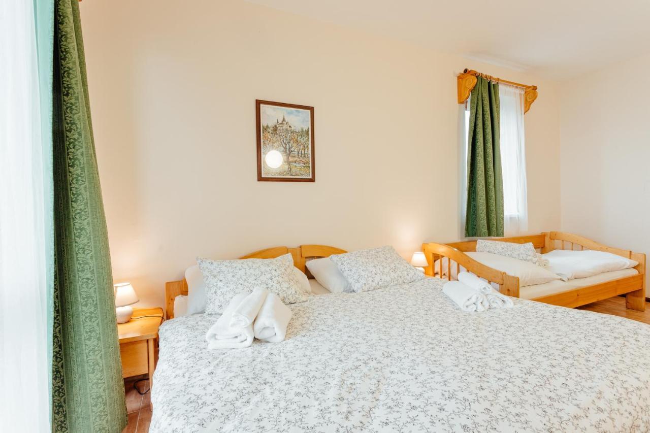 Penzion Topky Hotel Banská Štiavnica Eksteriør billede